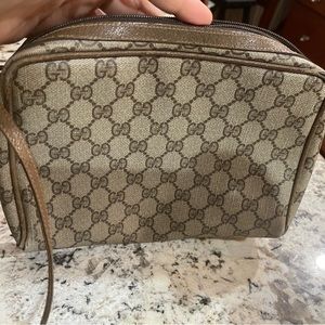 Vintage Authentic Gucci leather shoulder bag
